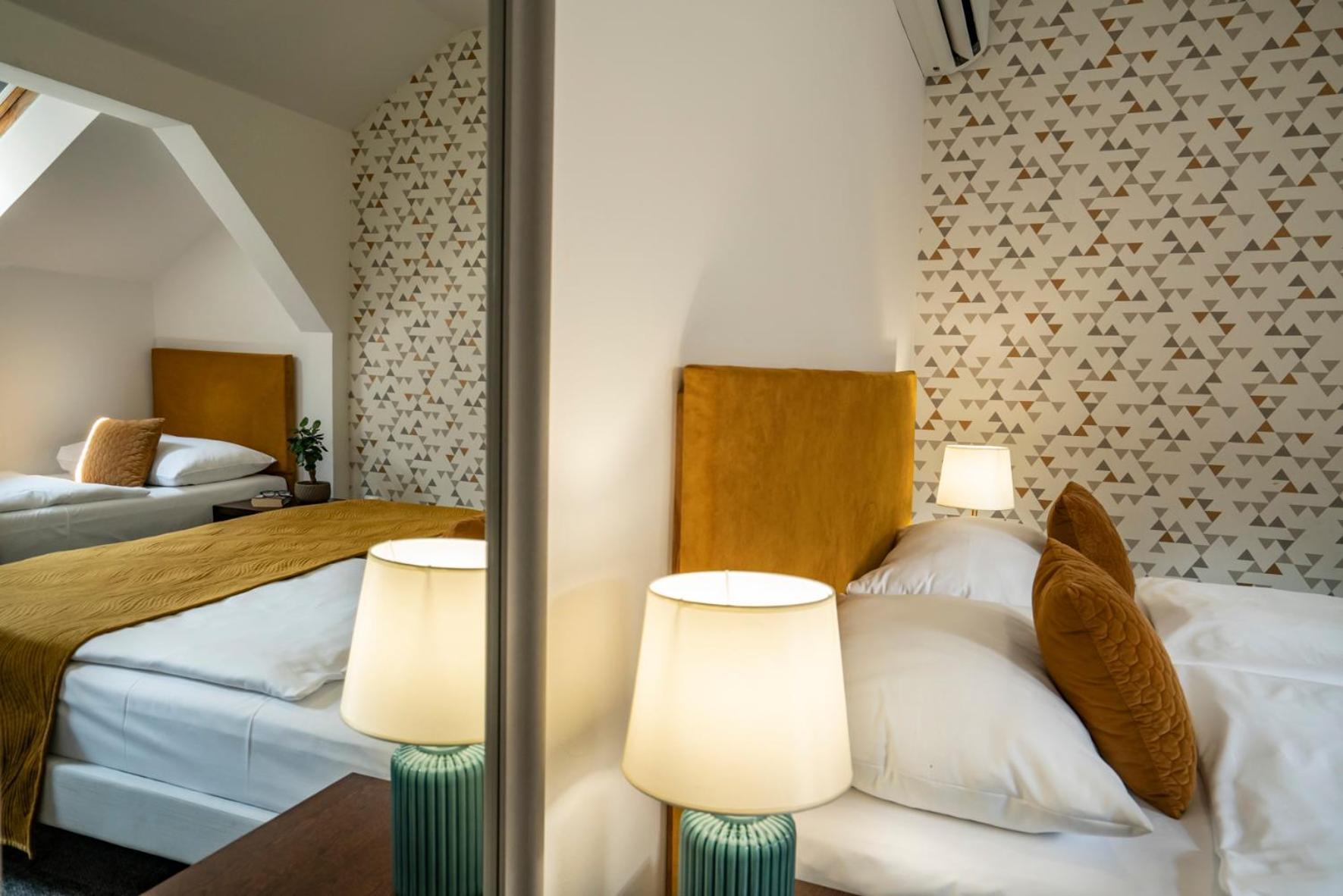 Elisabeth Old Town Hotel