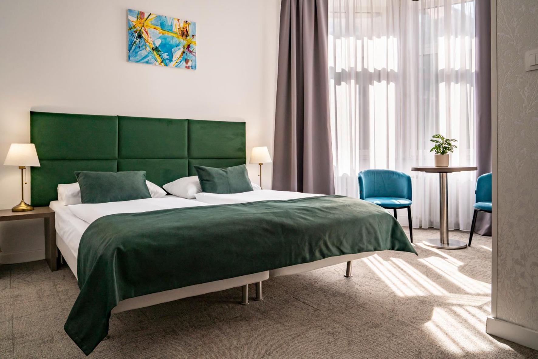 Elisabeth Old Town Hotel 3*