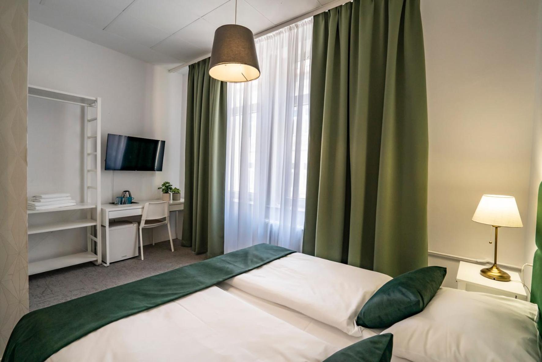 Elisabeth Old Town 3* Bratislava