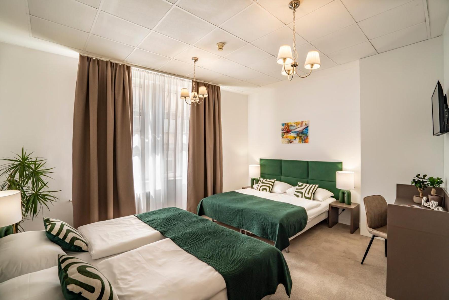 Elisabeth Old Town Hotel