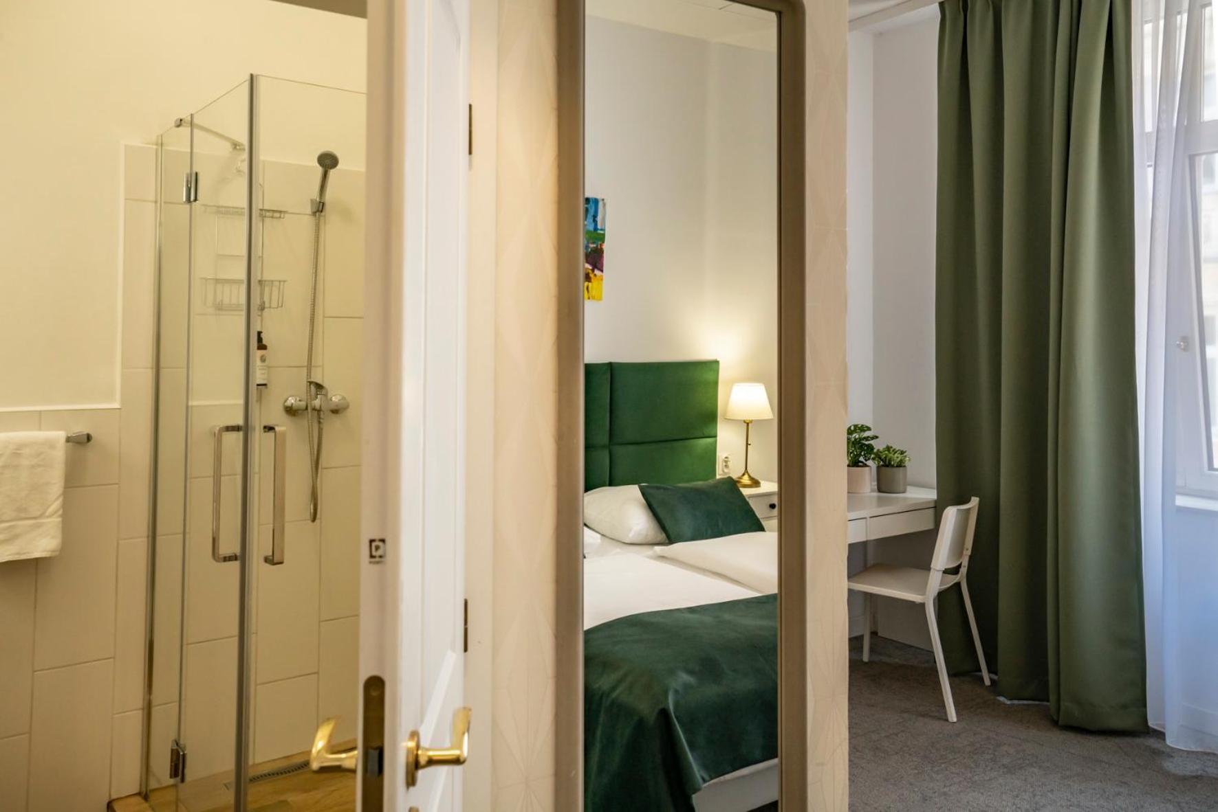 Elisabeth Old Town Hotel