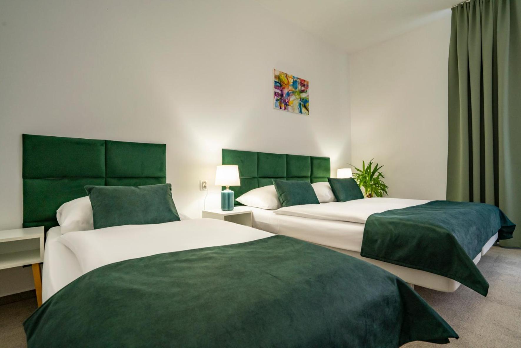 Elisabeth Old Town Hotel